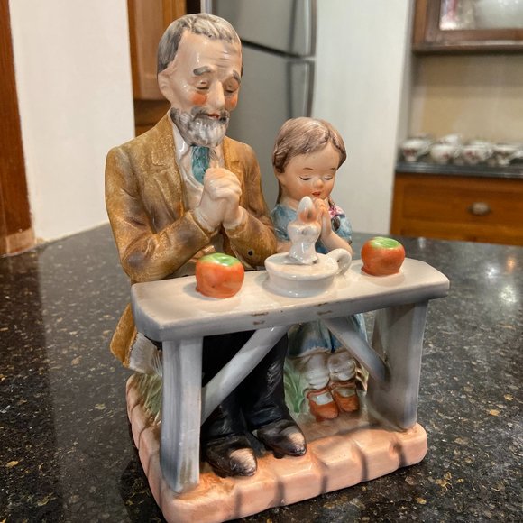 Figurine Vintage Norleans Porcelain Old Man & Child Praying Figurine Japan Rare - Picture 1 of 7